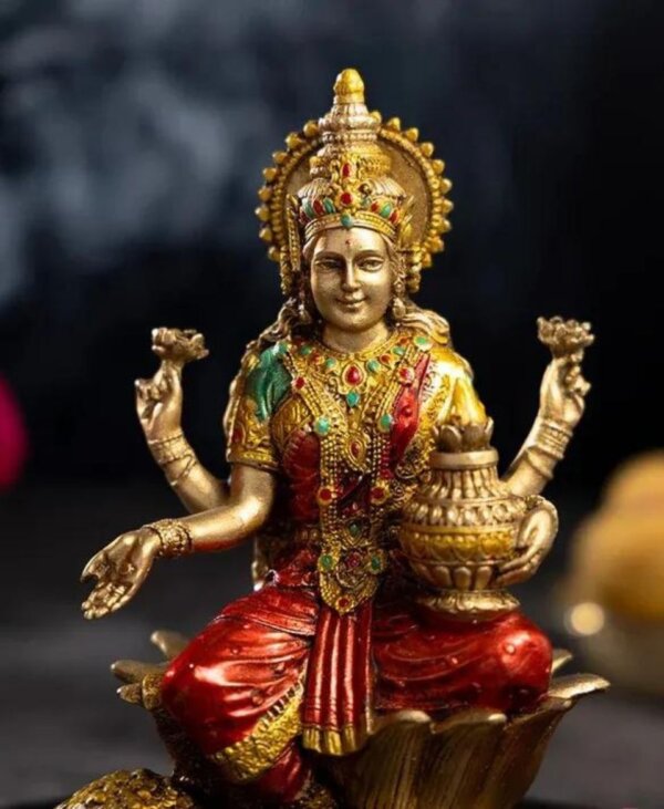 Lakshmi Mata Idol Sitting Lotus Beautiful Top Quality No.1